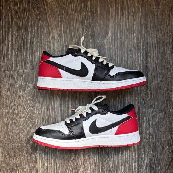 Size Air Jordan Retro OG Low Black Toe Grade School